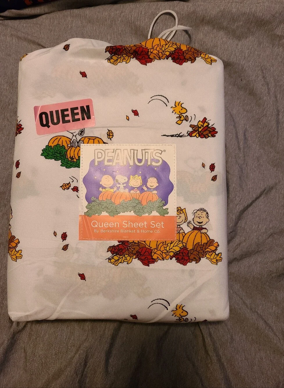 Berkshire Peanuts Halloween Queen Sheet Set White Snoopy, Leaves, & Pumpkins